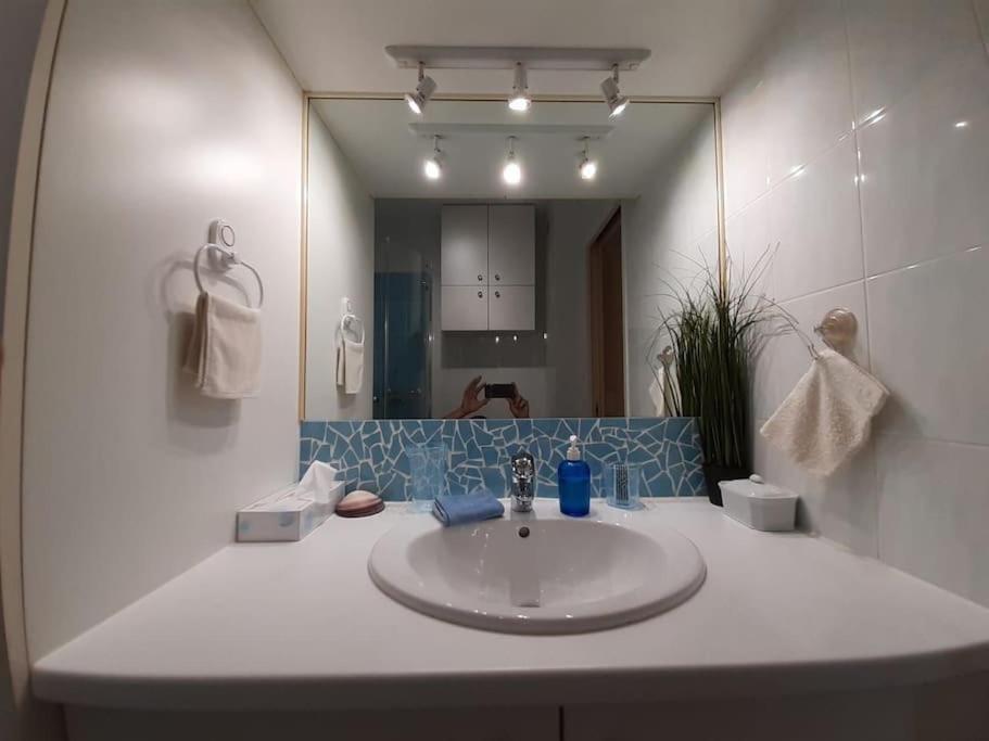 Le Garavan, Superbe Studio Vue Mer Et Vieux Menton Exterior photo